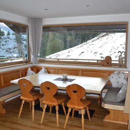 아파트 Familienappartement Waldstueberl